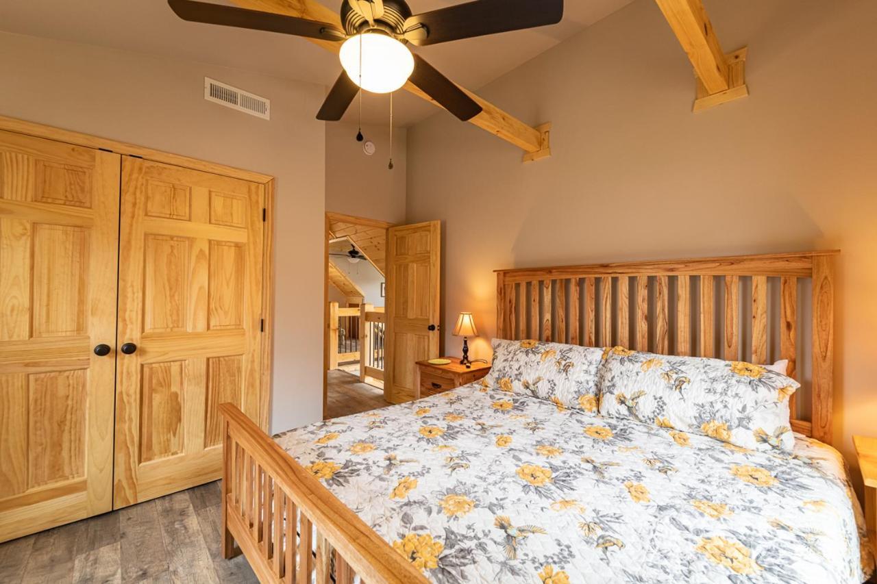 The Red Fox Cabin * Maggie Valley